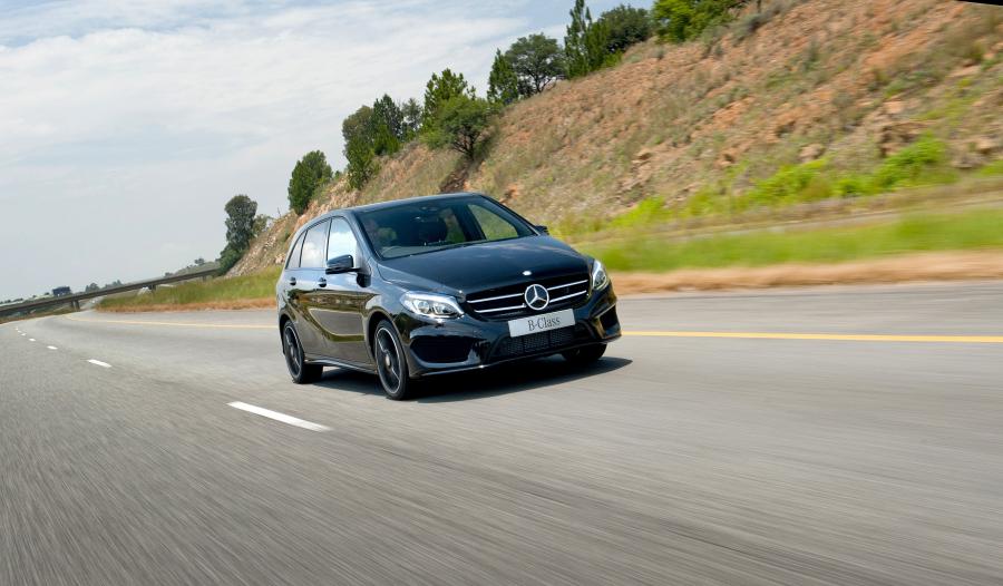  Mercedes-Benz B250 AMG Line 2015 года  (ZA) (фото 6 из 13)